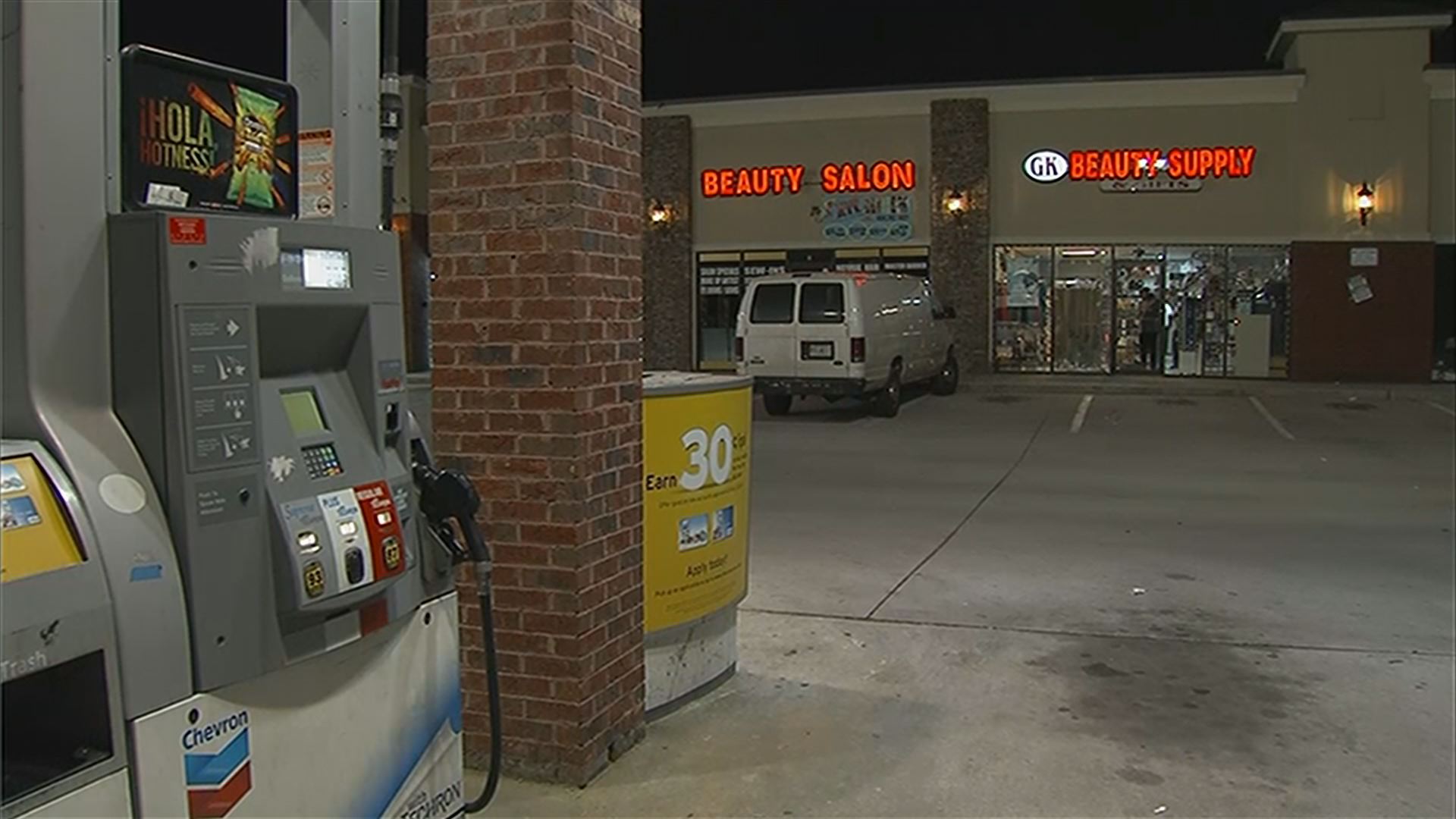 2 shot, 1 fatally, at Union City gas station