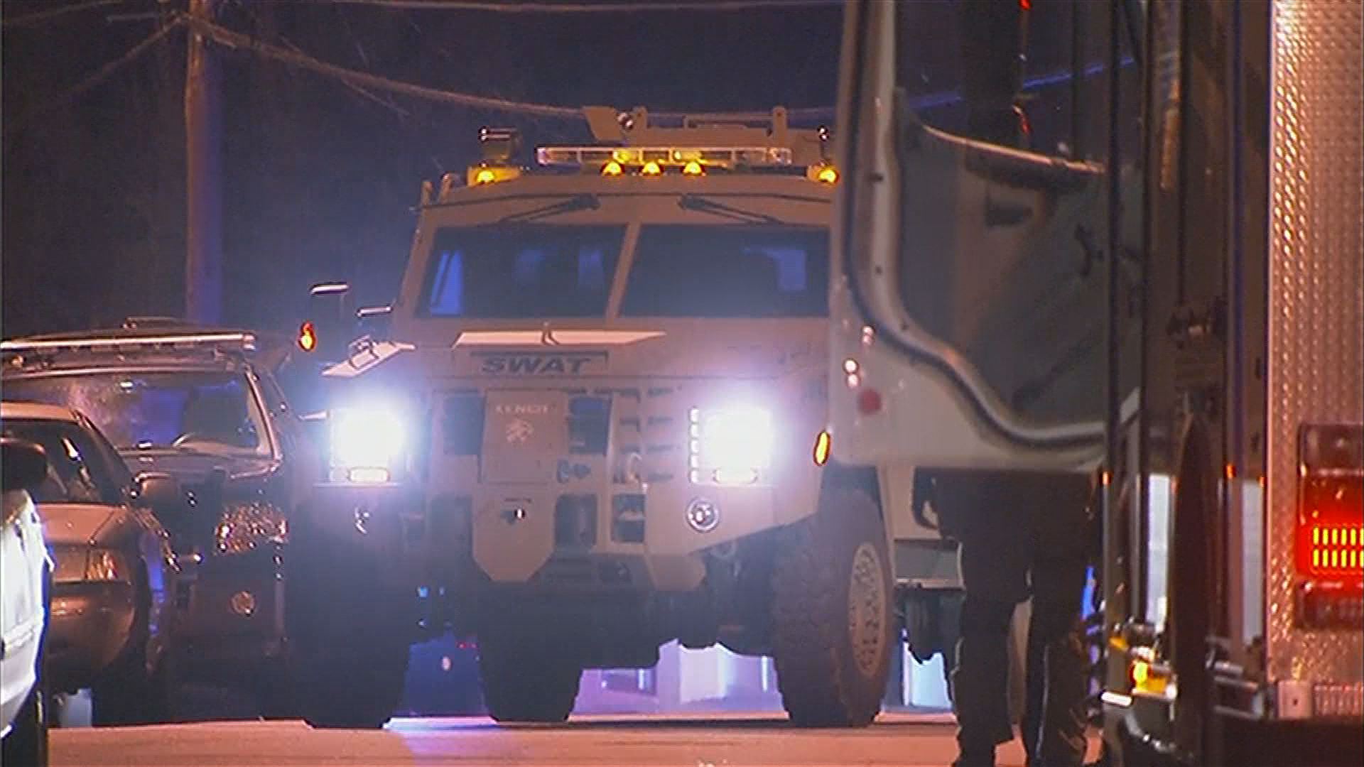 SWAT standoff ends in Downtown Atlanta | 11alive.com