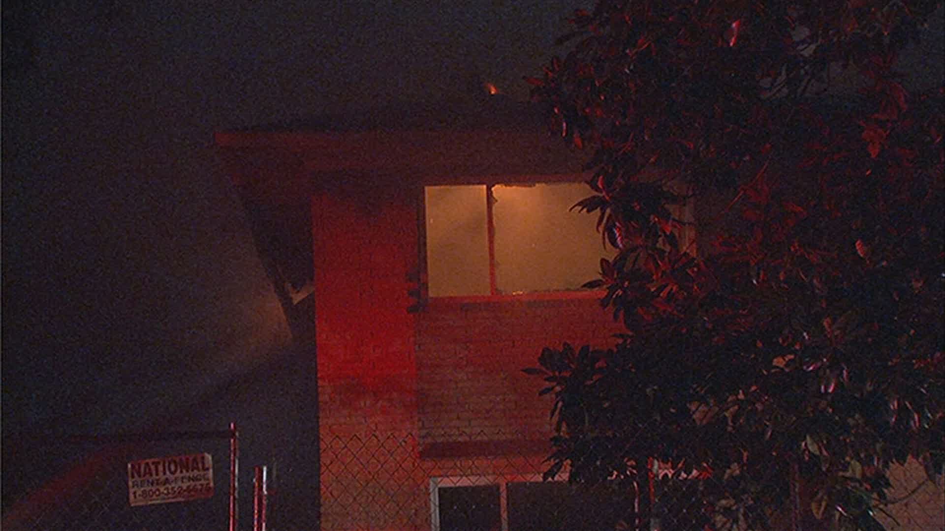 Empty apartment building burns in Atlanta