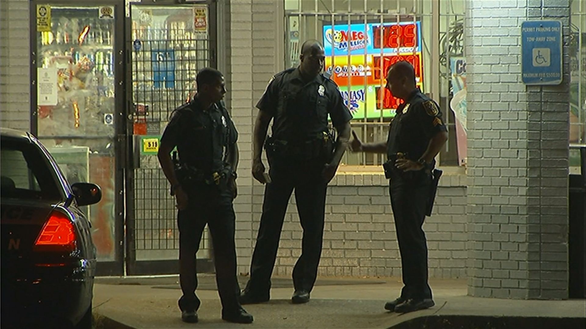 Police still looking for suspect in Texaco shooting, robbery