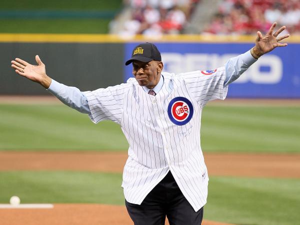 Roundtree portrays Ernie Banks for MLB at Field of Dreams game