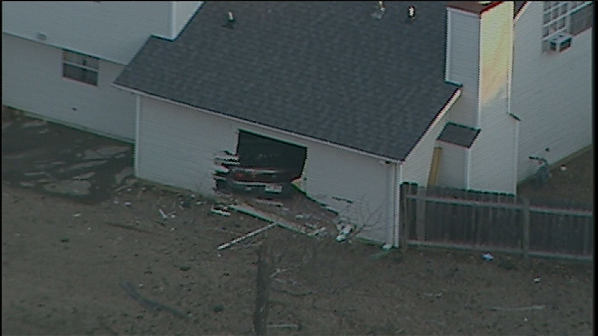 Car crashes into house in DeKalb | 11alive.com