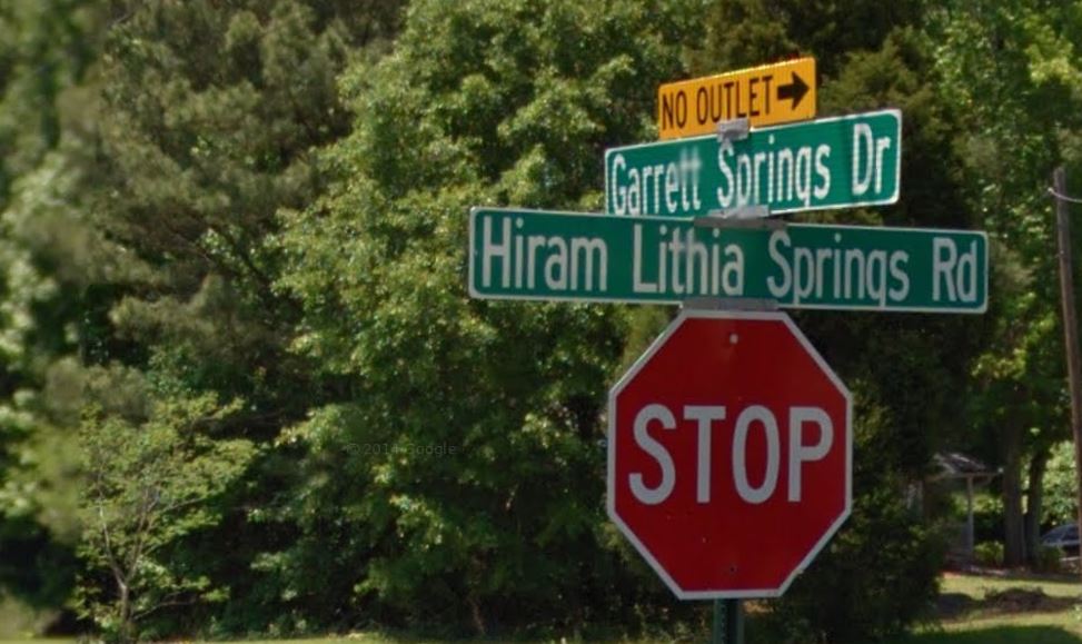 Powder Springs accident kills man; injures woman, 2 children