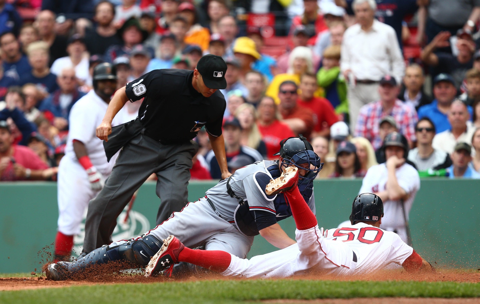 Brock Holt hits for cycle as Red Sox end slide with win over Braves
