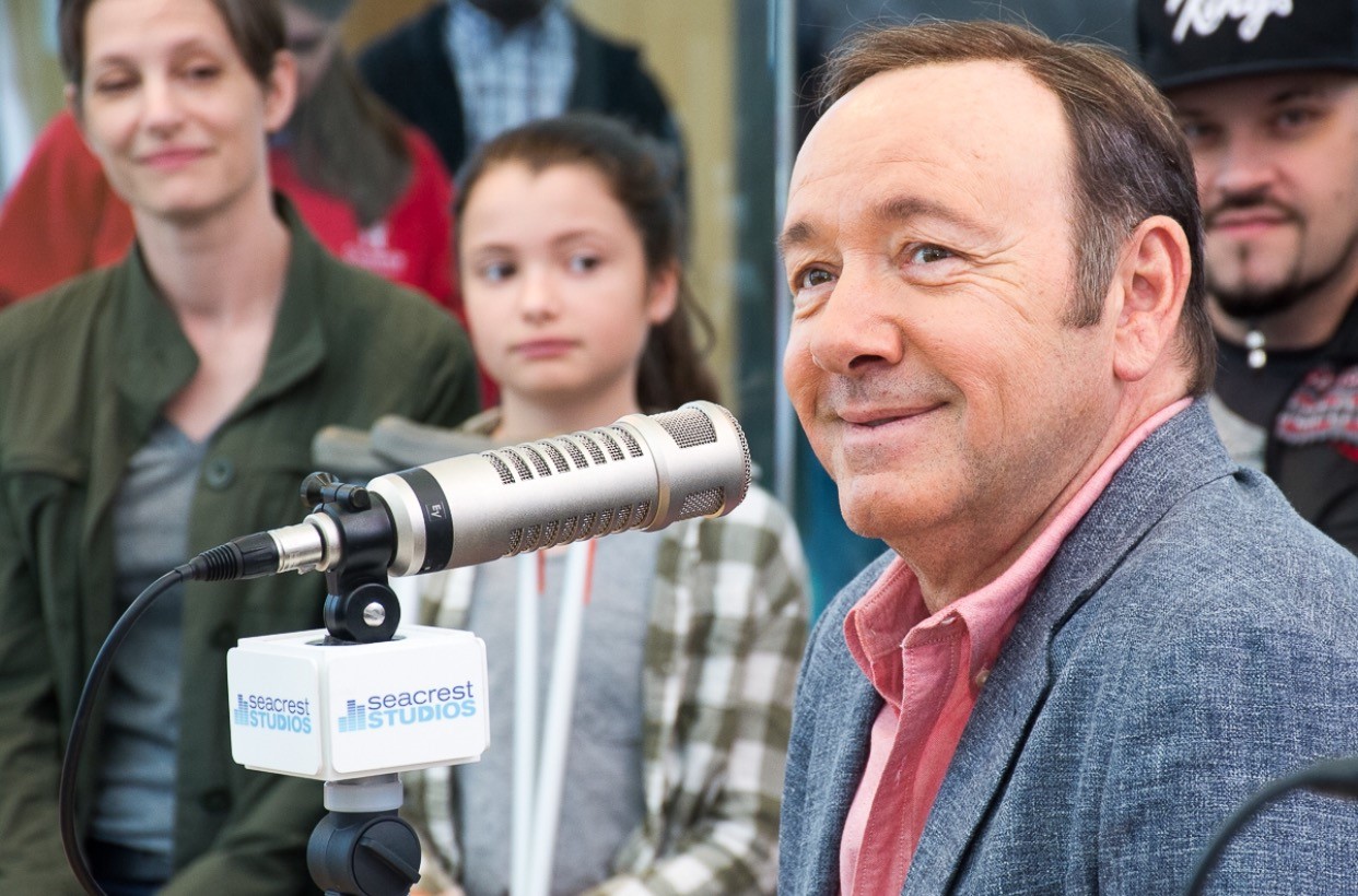 Kevin Spacey makes a visit to Children's Healthcare of Atlanta