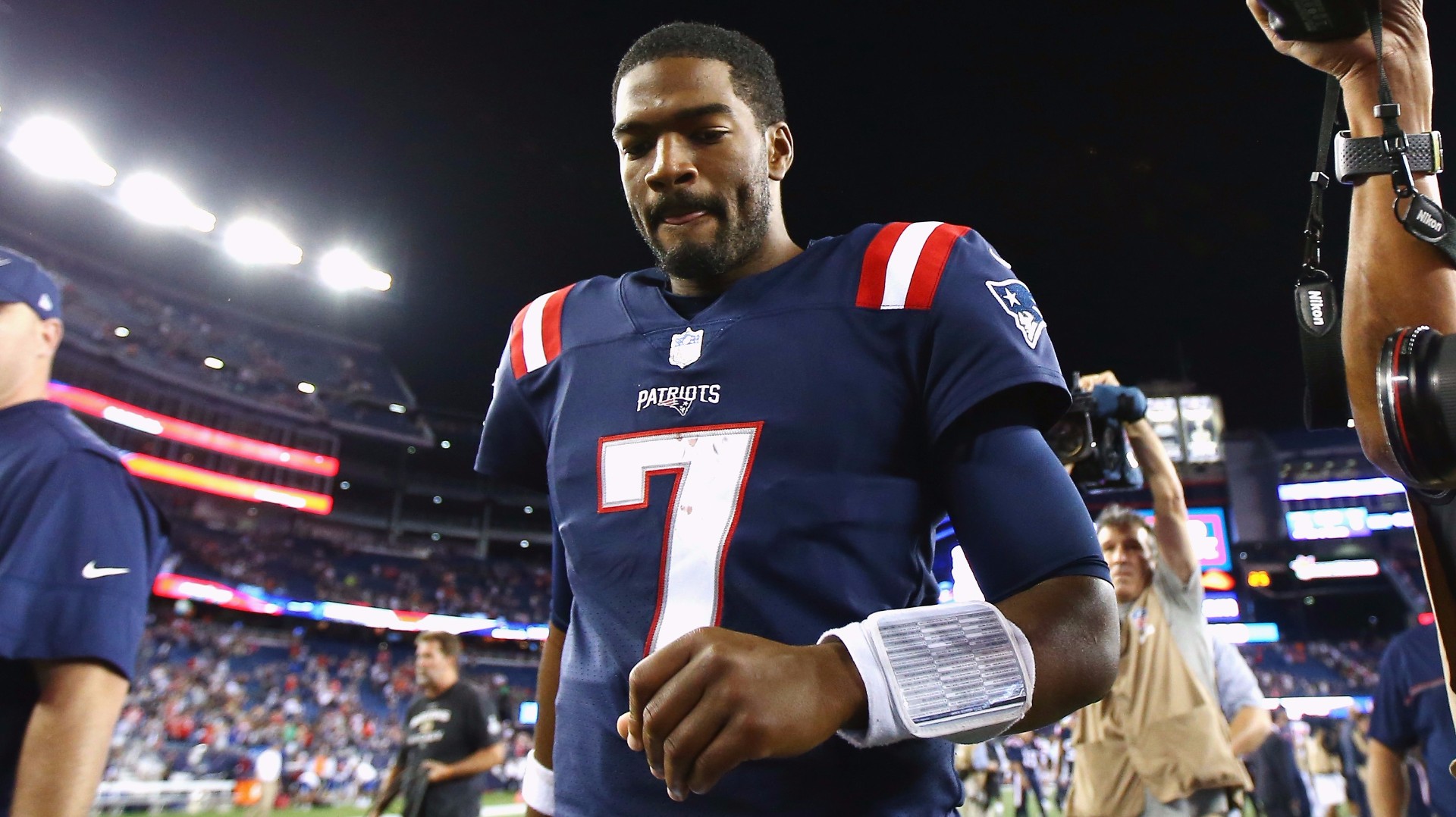 Report: Patriots' Jacoby Brissett Suffers Torn Thumb Ligament, Needs ...