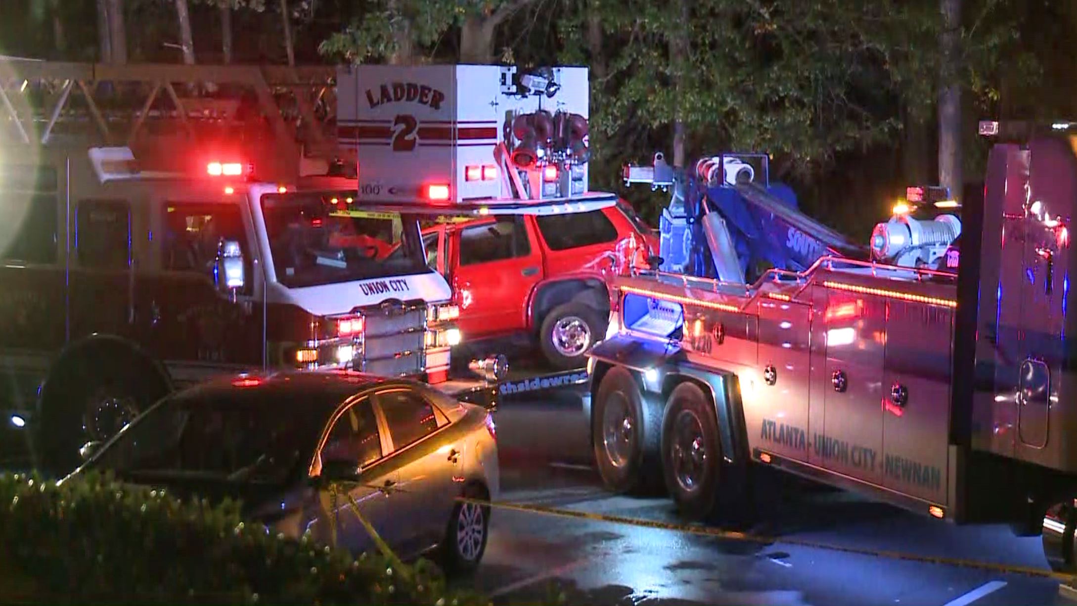 1 dead after shooting, crash at Union City apartment complex