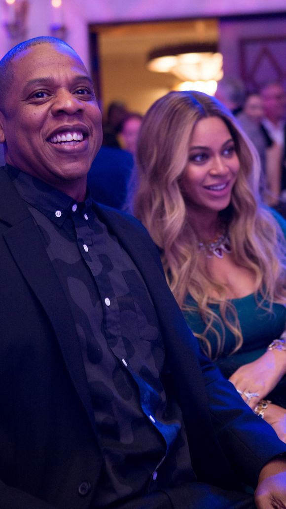 Pregnant Beyonc stuns in turquoise at Weinstein pre-Oscar party | 11alive.com Pregnant Beyonc stuns in turquoise at Weinstein pre-Oscar party | 11alive.com