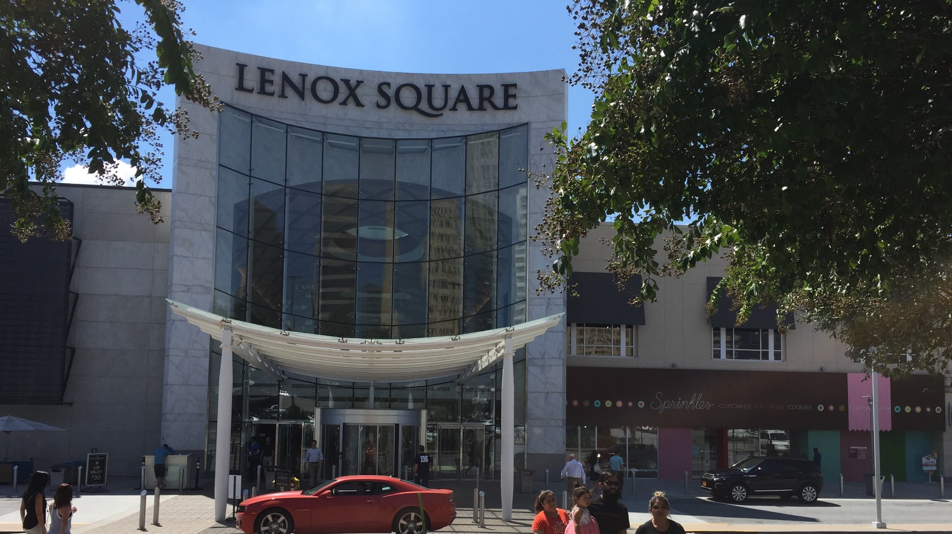 The occupants in Lenox Square Mall