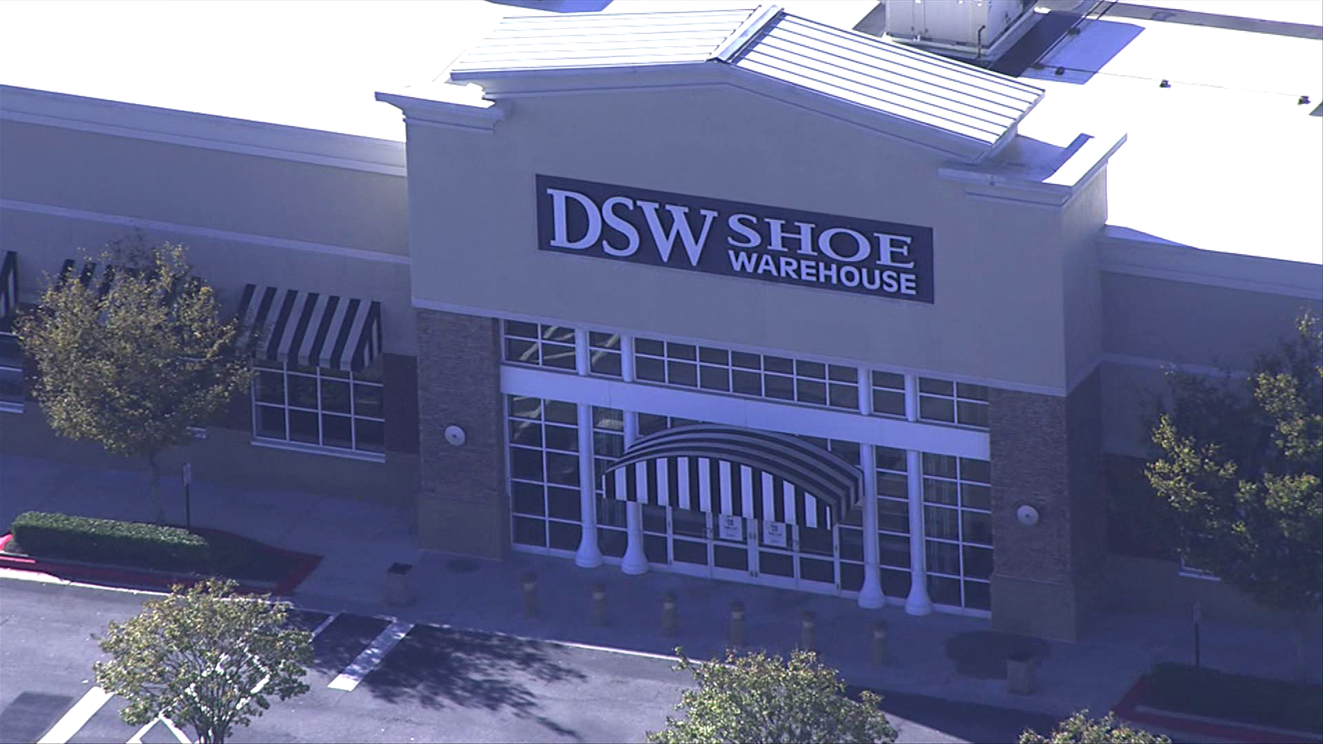 Man�s body found outside Mall at Stonecrest