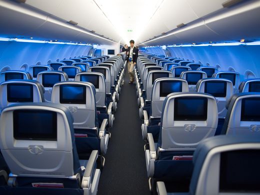 Delta: In-flight entertainment will be free for all fliers | 11alive.com